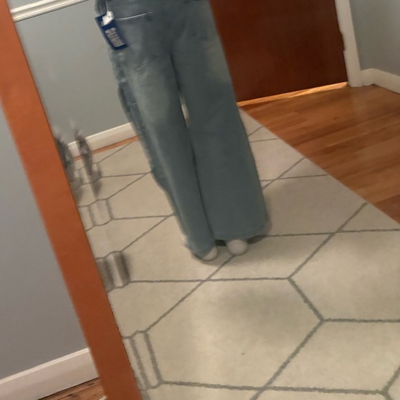 Geometric Patterned Rug - Picture 4 of 4